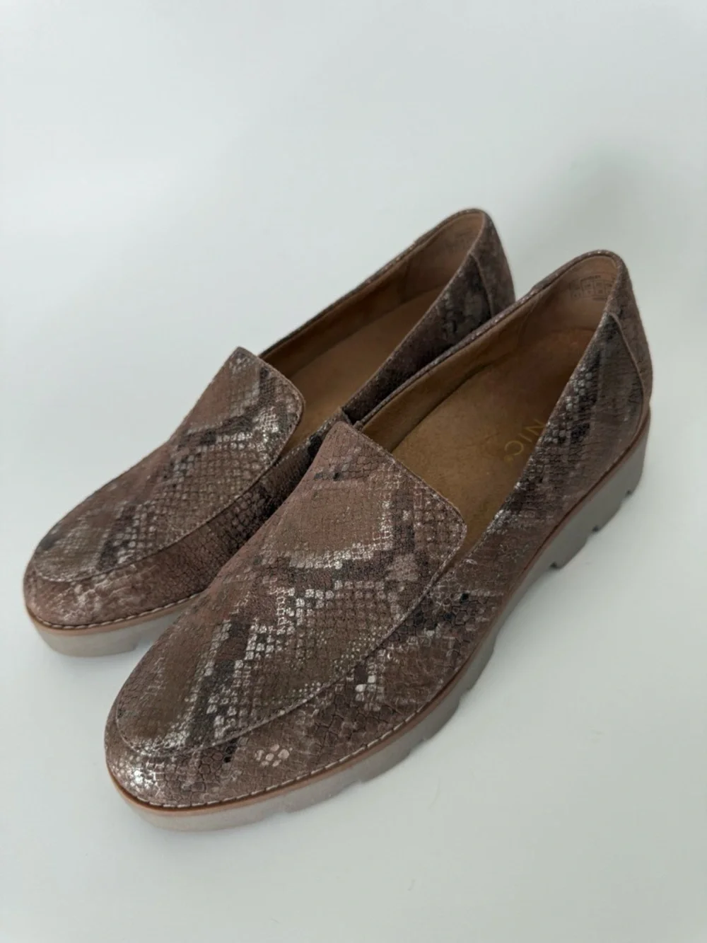 Vionic Kensley Womens Loafers Slip On Brown Leather